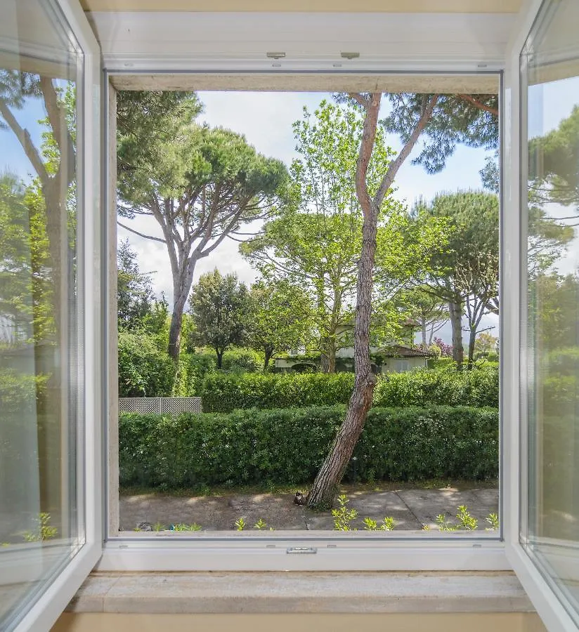 Hotel Storyville Business & Holiday Cinquale 3*,