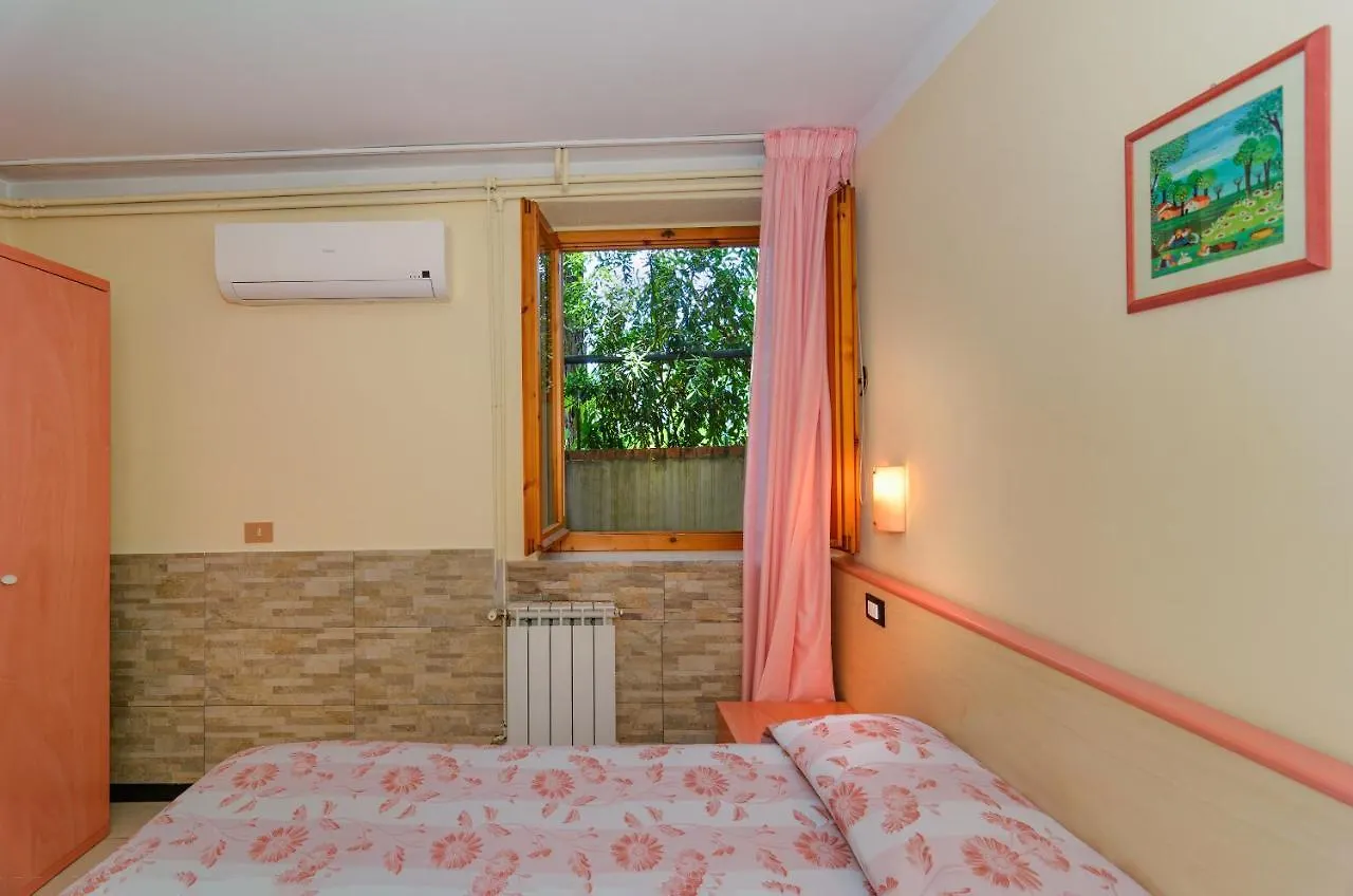 Hotel Storyville Business & Holiday Cinquale Ιταλία